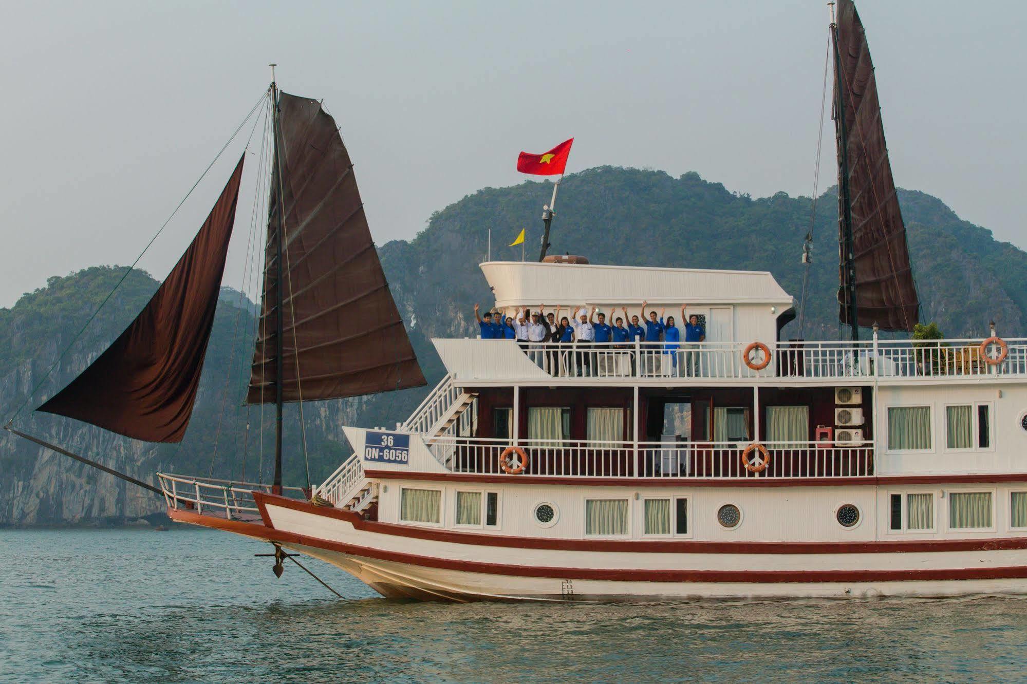 ホテル Flamingo Luxury Cruises ハロン エクステリア 写真