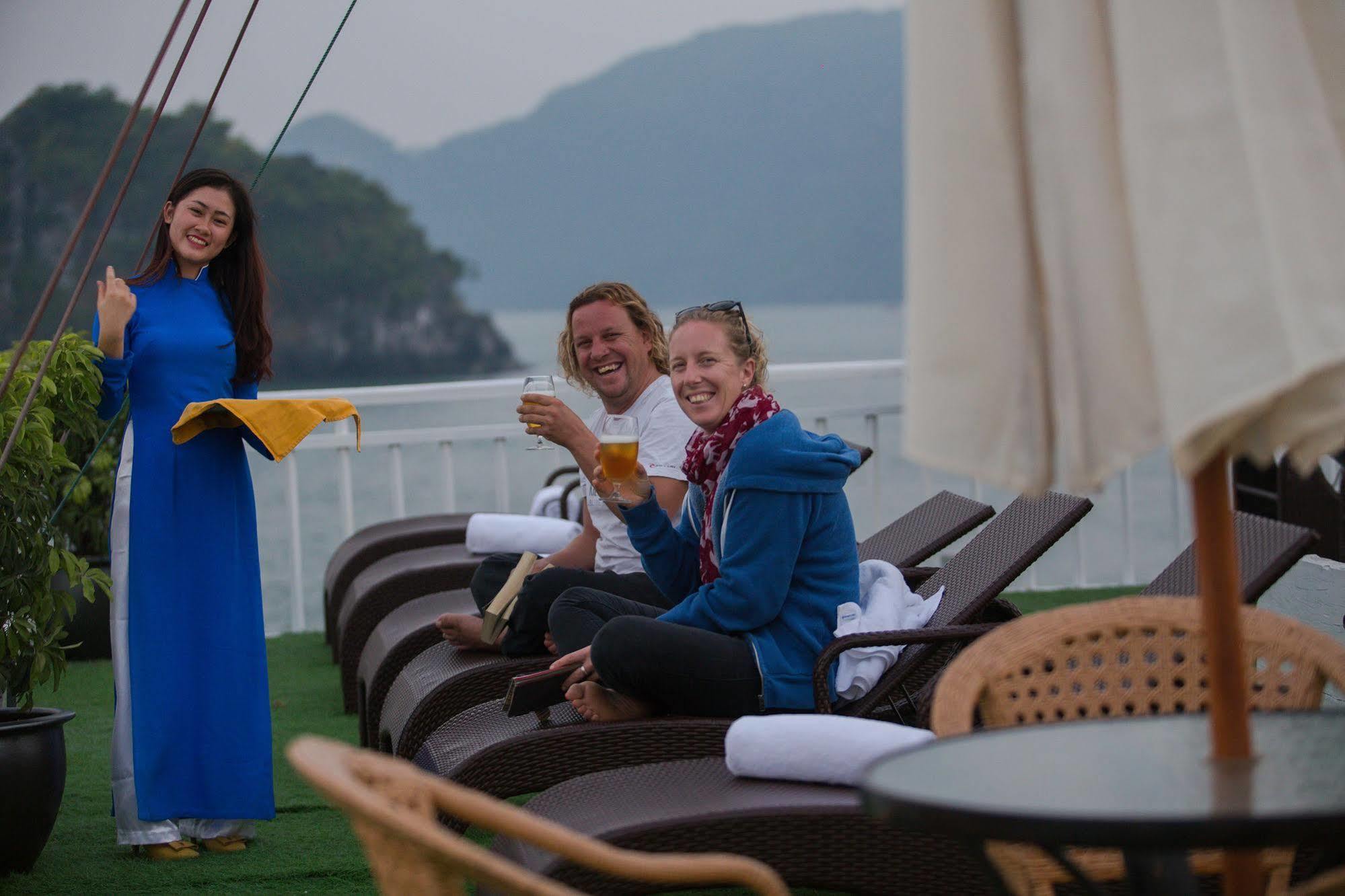 ホテル Flamingo Luxury Cruises ハロン エクステリア 写真