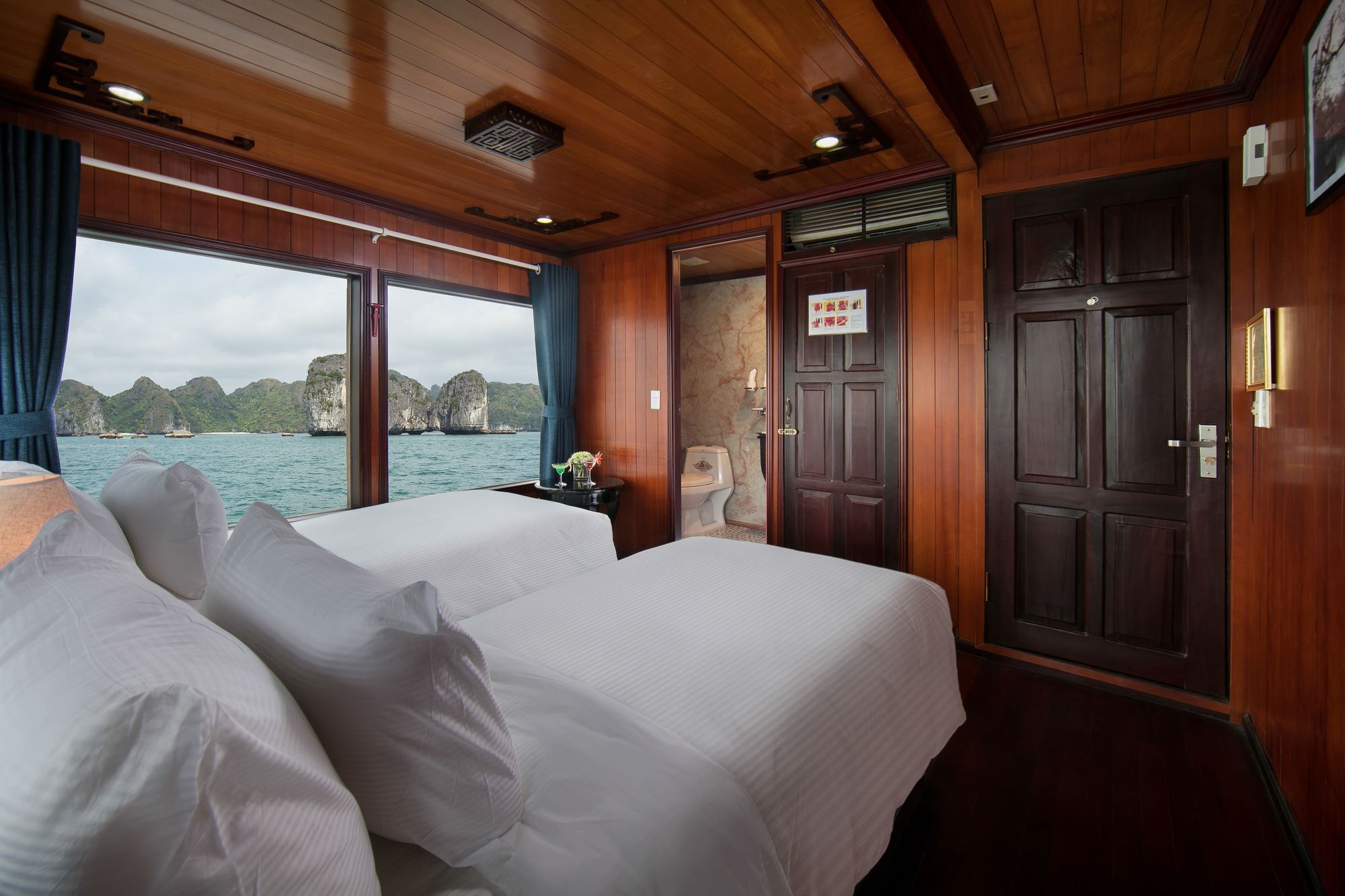 ホテル Flamingo Luxury Cruises ハロン エクステリア 写真